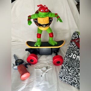 Nickelodeon TMNT Cowabunga Raph RC Skateboard